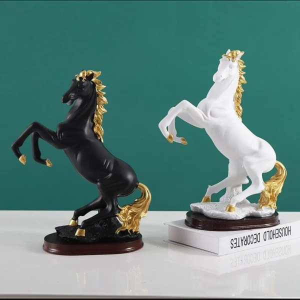 Horse Sculpture - Image 5