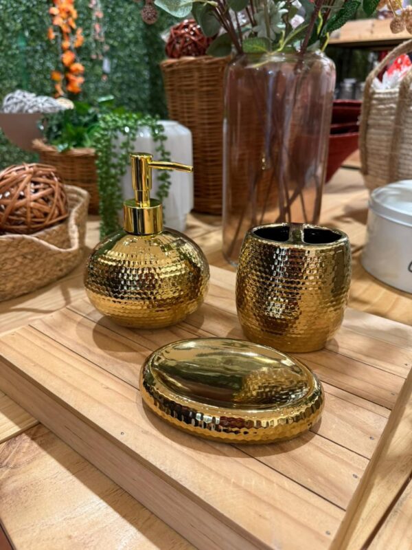 Opulence Gold Bath set - Image 4