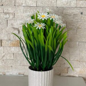 faux daisy flower