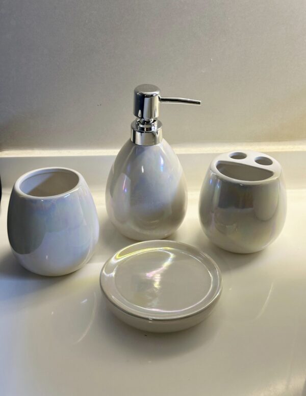 Pearl Glaze Bath Set - Image 5