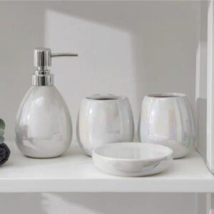 Pearl Glaze Bath Set