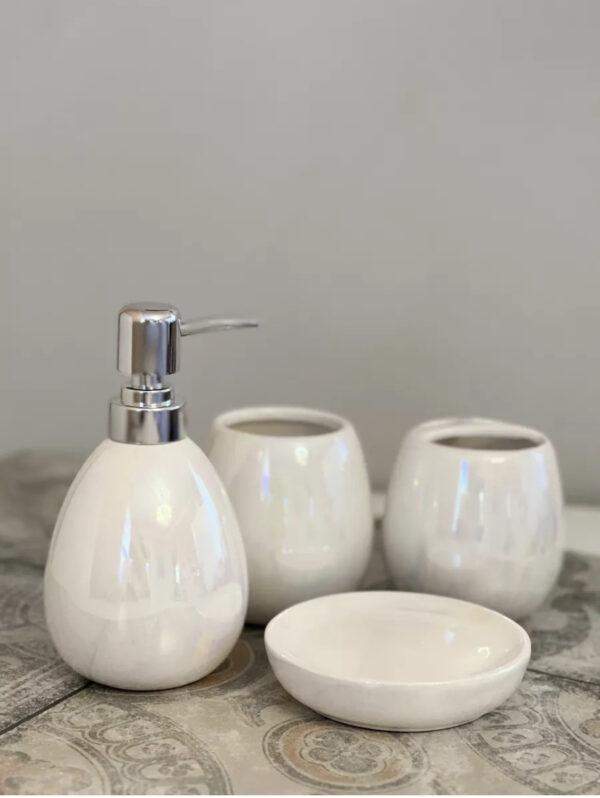 Pearl Glaze Bath Set - Image 2