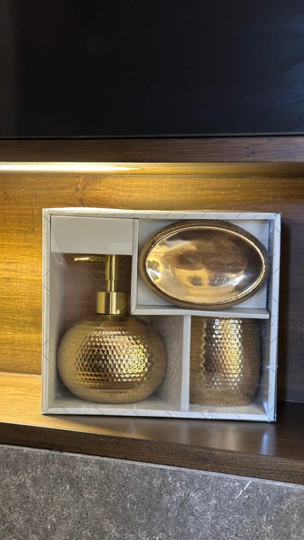 Opulence Gold Bath set - Image 6
