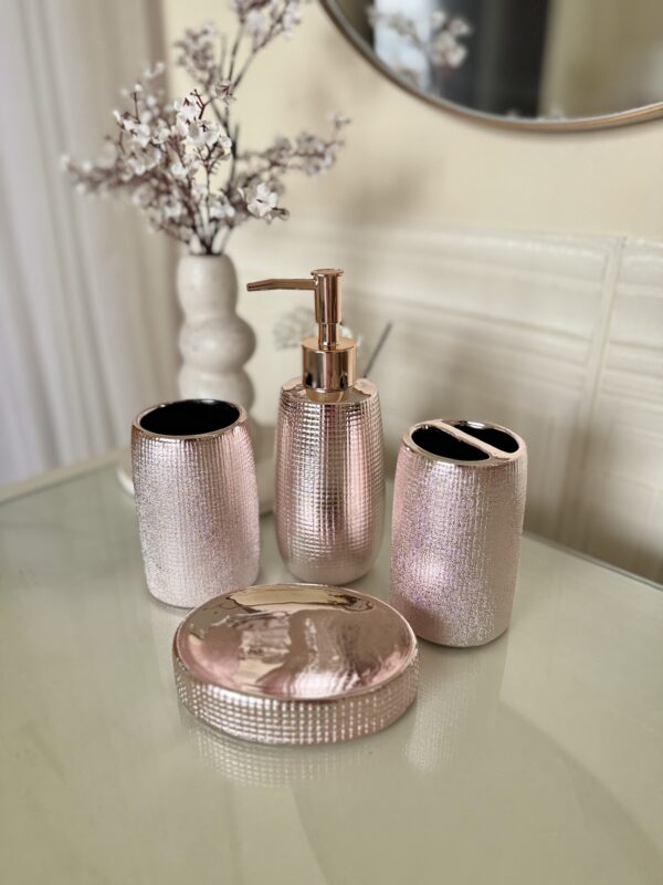 Rose Luxe Elegance Bath Set - Image 2