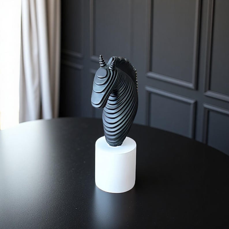 Striped Horse Head Sculpture - Image 6