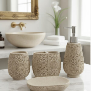 Carvique Bath Set
