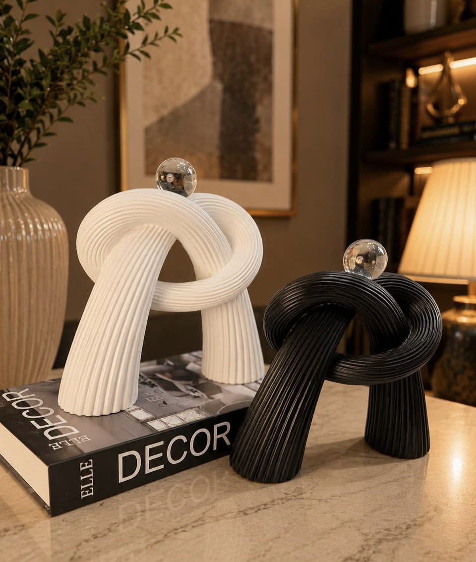 Abstract Knot Sculpture - Image 2