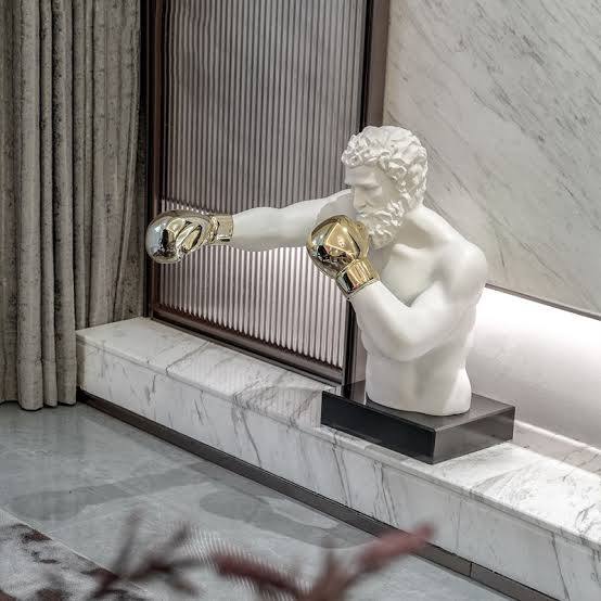 ZEUS Boxer Sculpture - Image 2